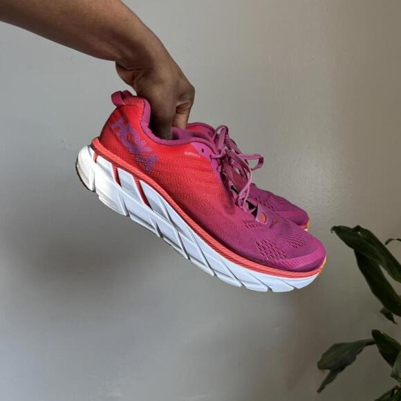 HOKA women’s Clifton 6 Wide - Ultra Magenta/Fusion Coral size 10 - Picture 5 of 8
